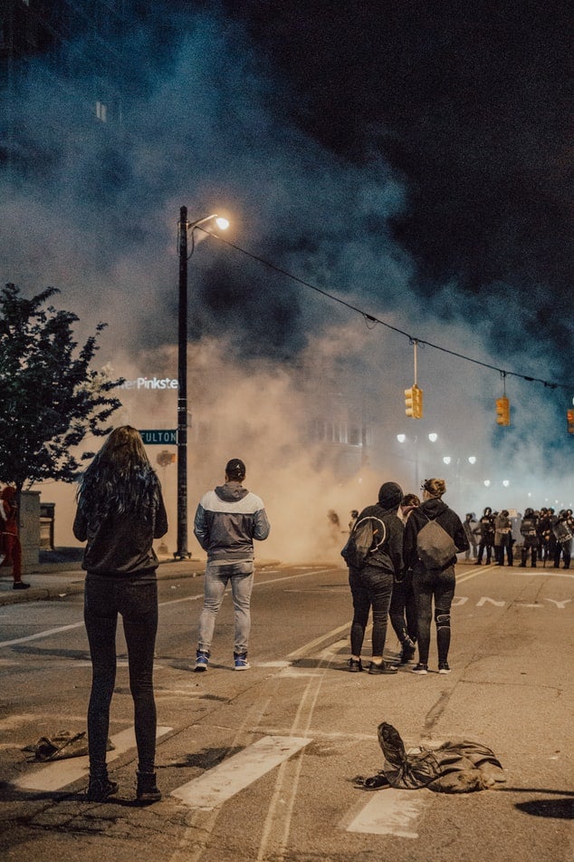 Empleadores despiden manifestantes violentos